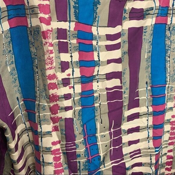 Vintage Sophisticates 100% silk top by Martin - Picture 4 of 8